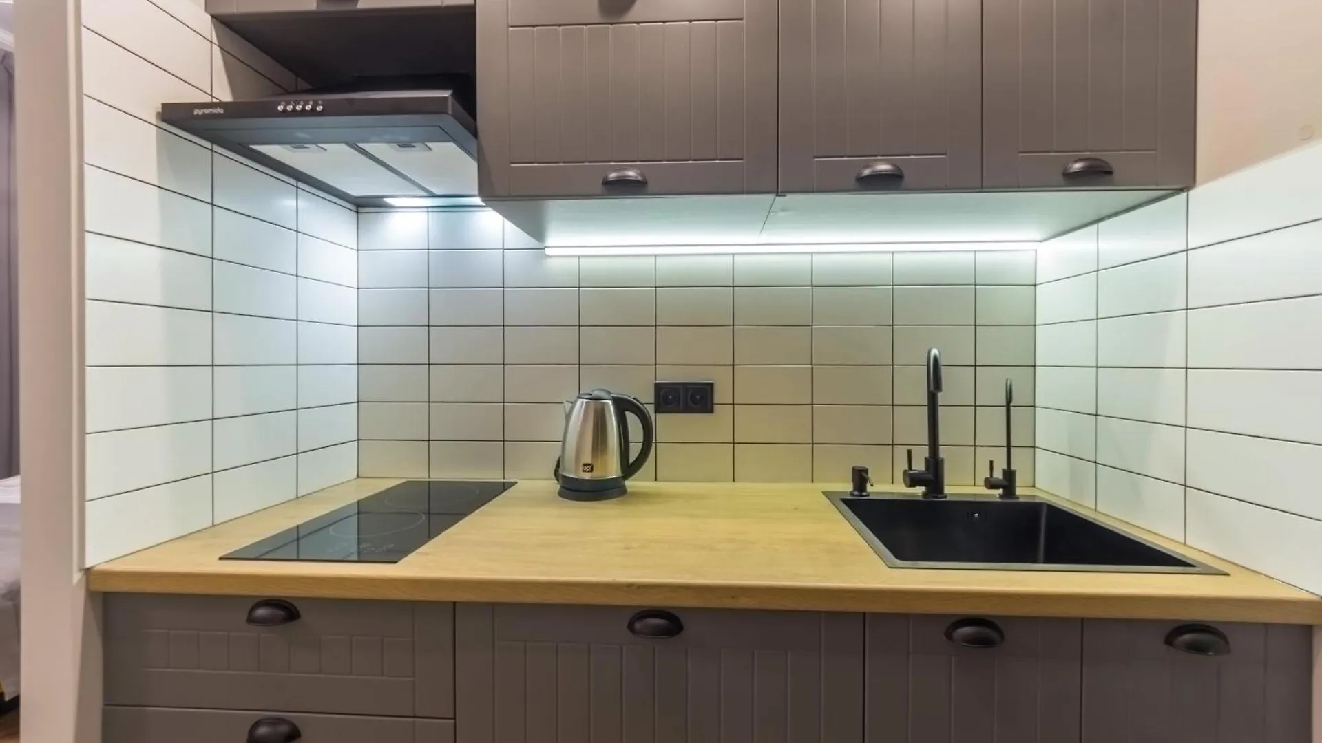 Cheap Apartments Киев 0*,  Украина